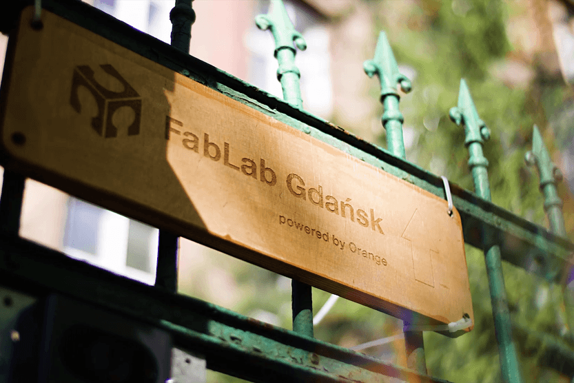 Tabliczka "FabLab Gdańsk"